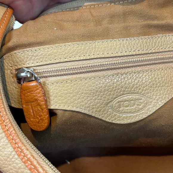 Two Tone Tan Leather Baguette Shoulder Bag - Picture 8 of 16